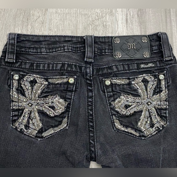 Miss Me black skinny jeans denim embellished cross design on back pockets Sz 27 - Picture 8 of 16